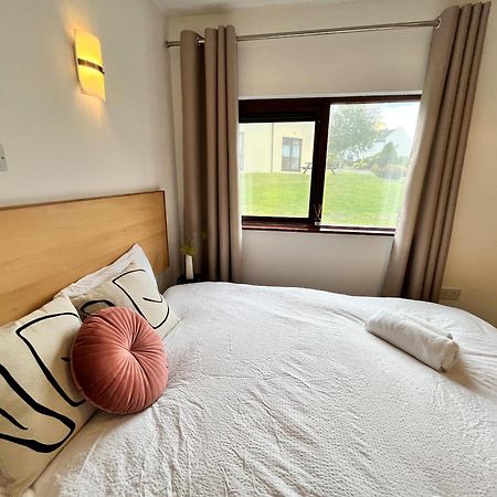 Sea Whispers - My Charming Costal Retreat In Youghal Extérieur photo