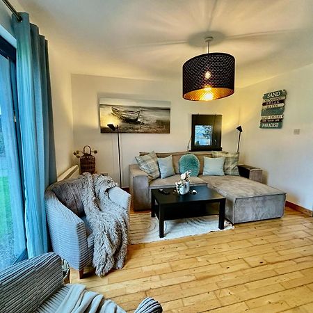 Sea Whispers - My Charming Costal Retreat In Youghal Extérieur photo