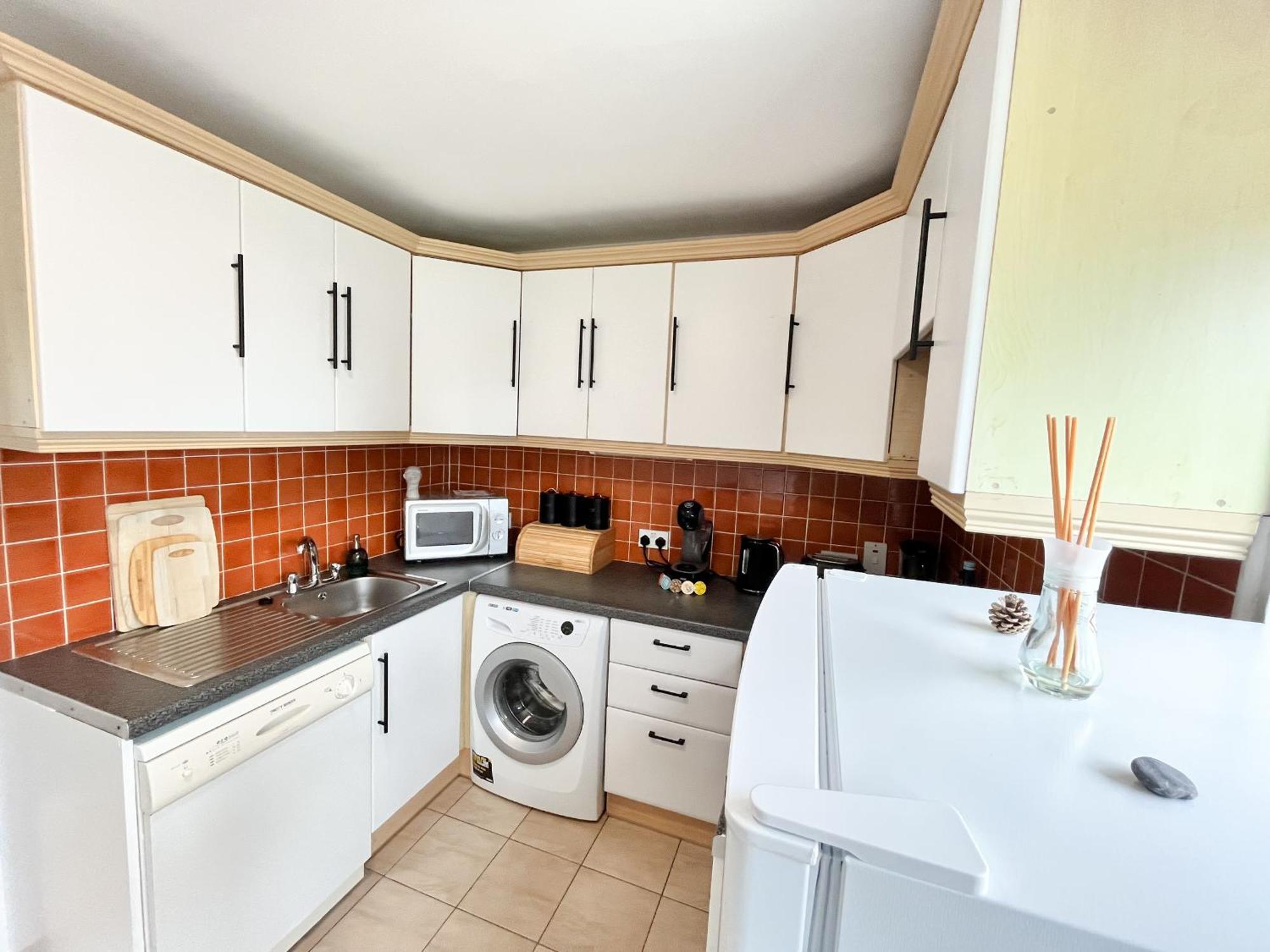 Sea Whispers - My Charming Costal Retreat In Youghal Extérieur photo